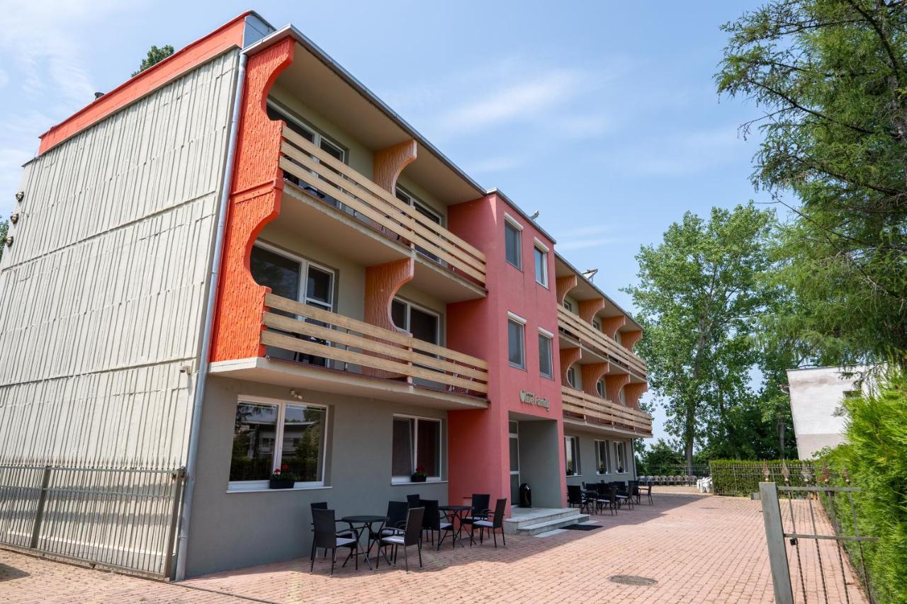 Rekreacne Stredisko Patince - Family Resort Exteriör bild